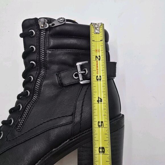 Guess Jaydyn Boots 8.5M Black Faux Leather Lug Sole Combat Goth Grunge Vampire - Picture 14 of 16